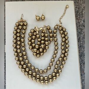 Richelieu chunky satin gold faux pearl jewelry set